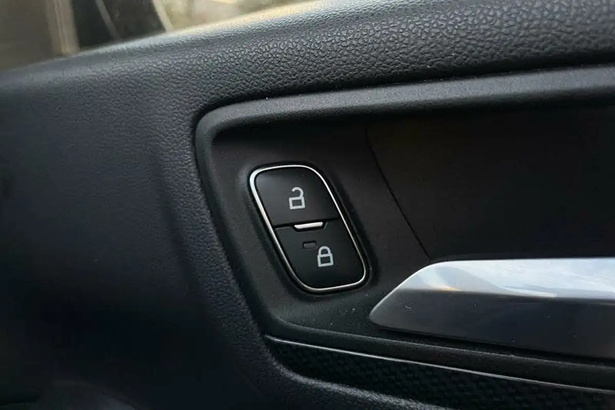 2022-ford-kuga-big-37
