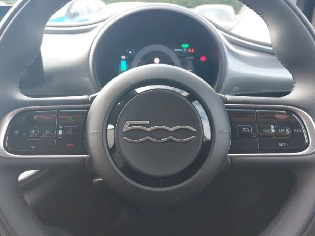 2023-fiat-500-e-icon-117bhp-big-12