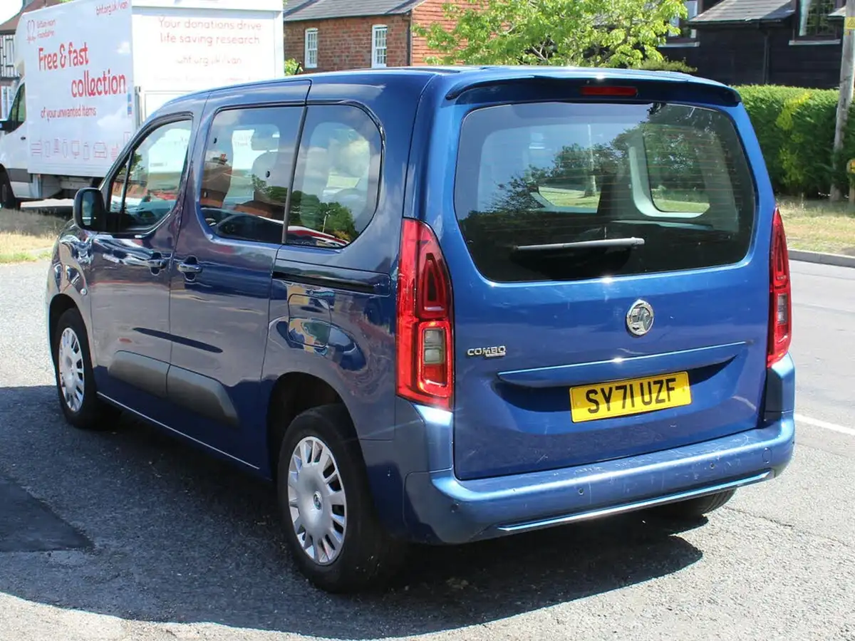 2021-vauxhall-combo-life-12i-edition-big-26