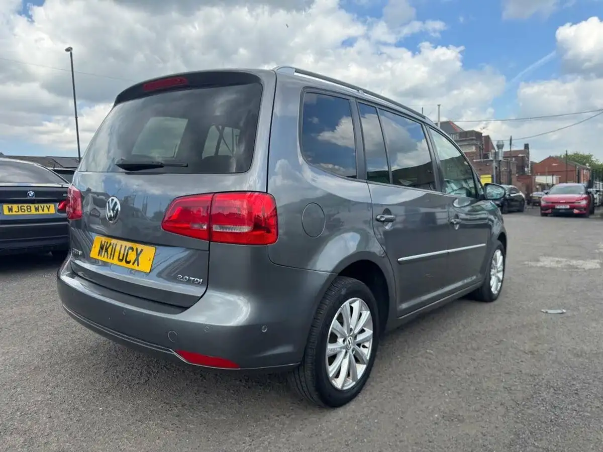 2011-volkswagen-touran-20td-sport-140ps-7st-big-1