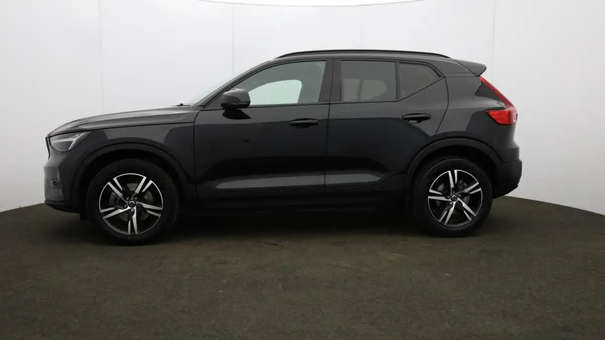 2023-volvo-xc40-20-b3-plus-big-69