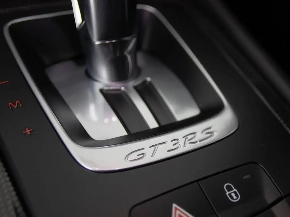 2018-porsche-911-40-gt3-rs-big-41