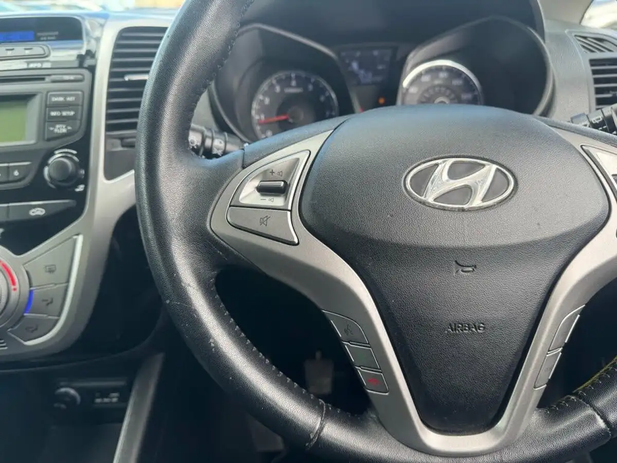 2011-hyundai-ix20-14-active-big-14