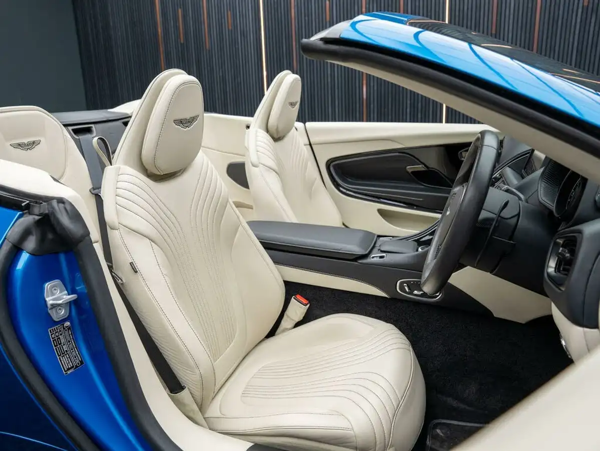 2019-aston-martin-db11-40-v8-big-1