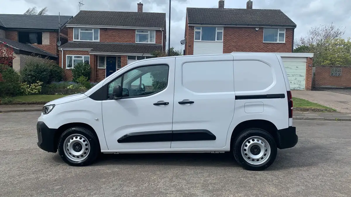 2024-citroen-berlingo-big-5