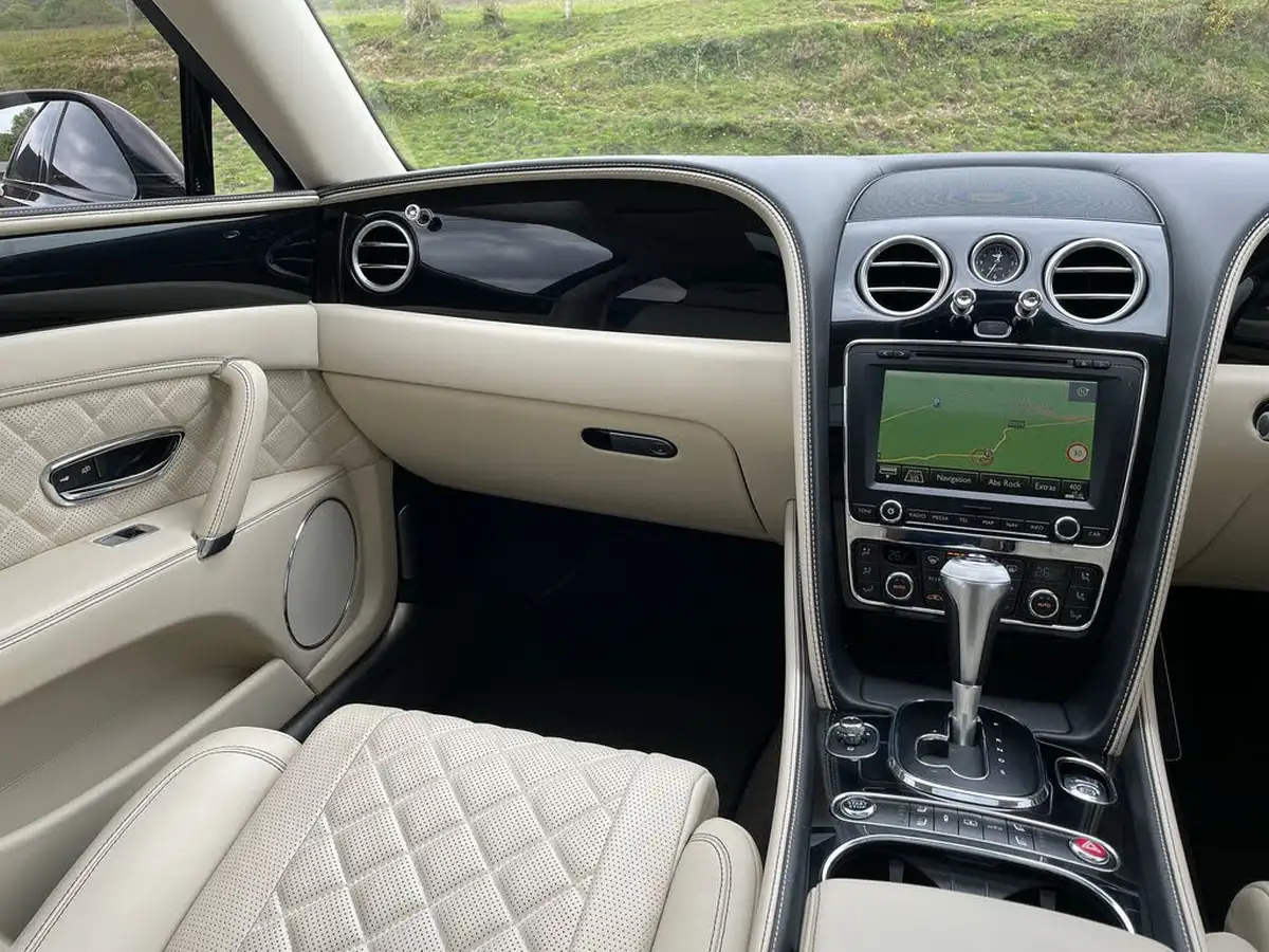 2016-bentley-flying-spur-40-v8-s-big-36