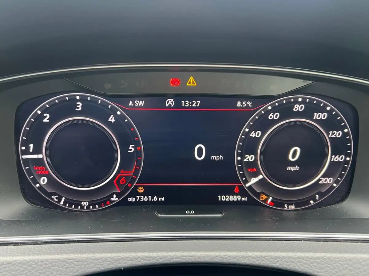 2018-volkswagen-golf-20tdi-gtd-hatchback-5d-big-54