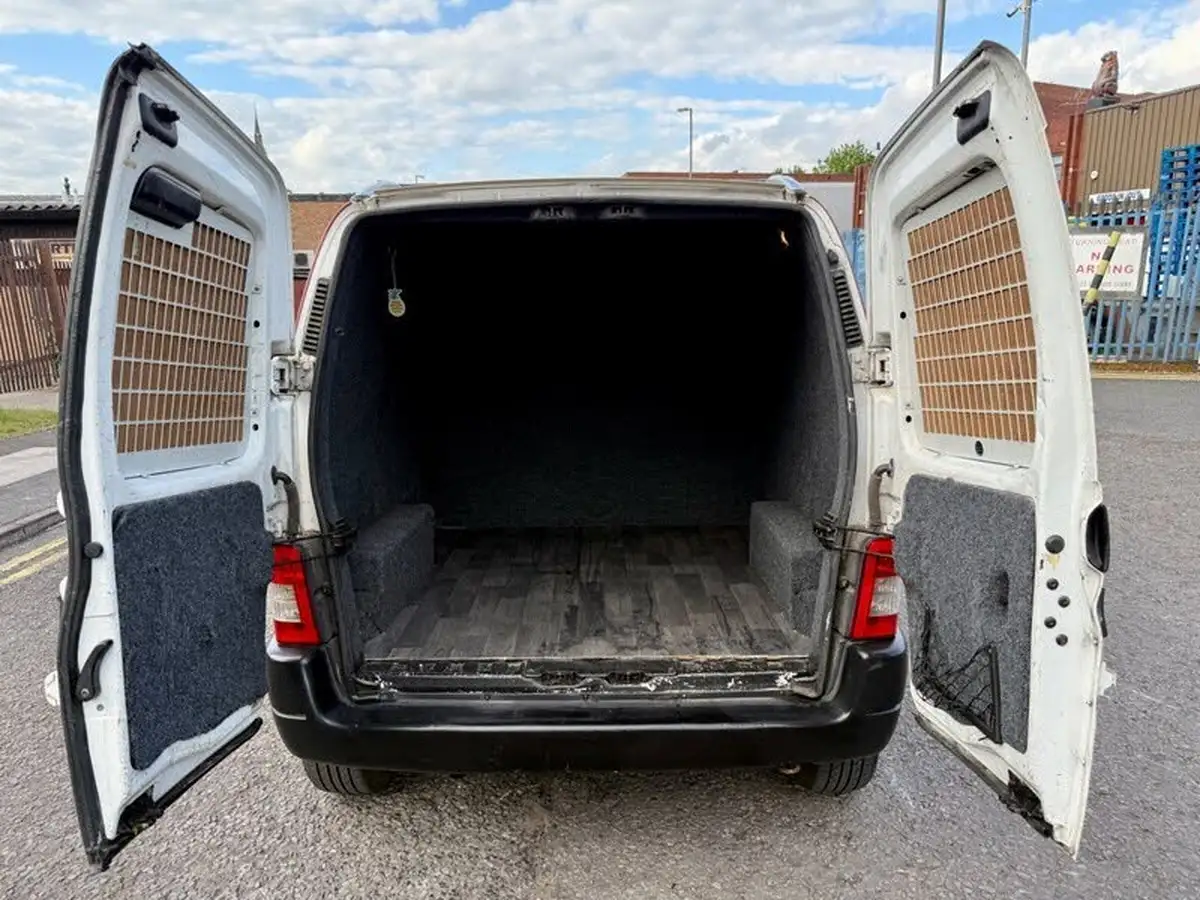 2008-citroen-berlingo-16td-600td-enterprise-90-big-14
