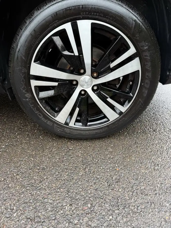 2021-peugeot-5008-suv-20-bluehdi-gt-177bhp-big-24