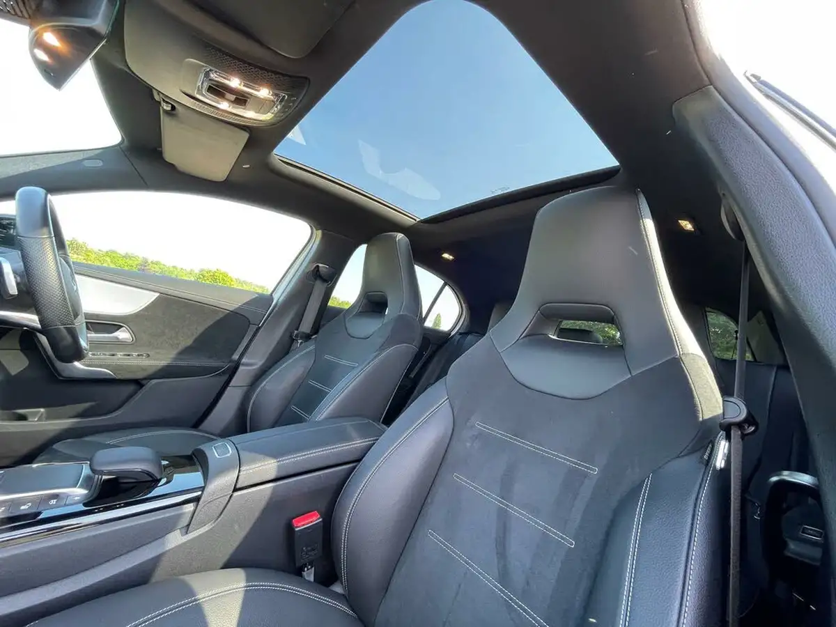 2021-mercedes-benz-a-class-13-a200-exclusive-edition-7g-dct-big-4