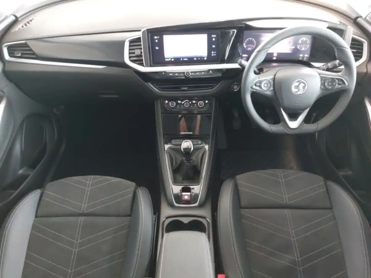 2024-vauxhall-grandland-12-ultimate-130ps-big-2