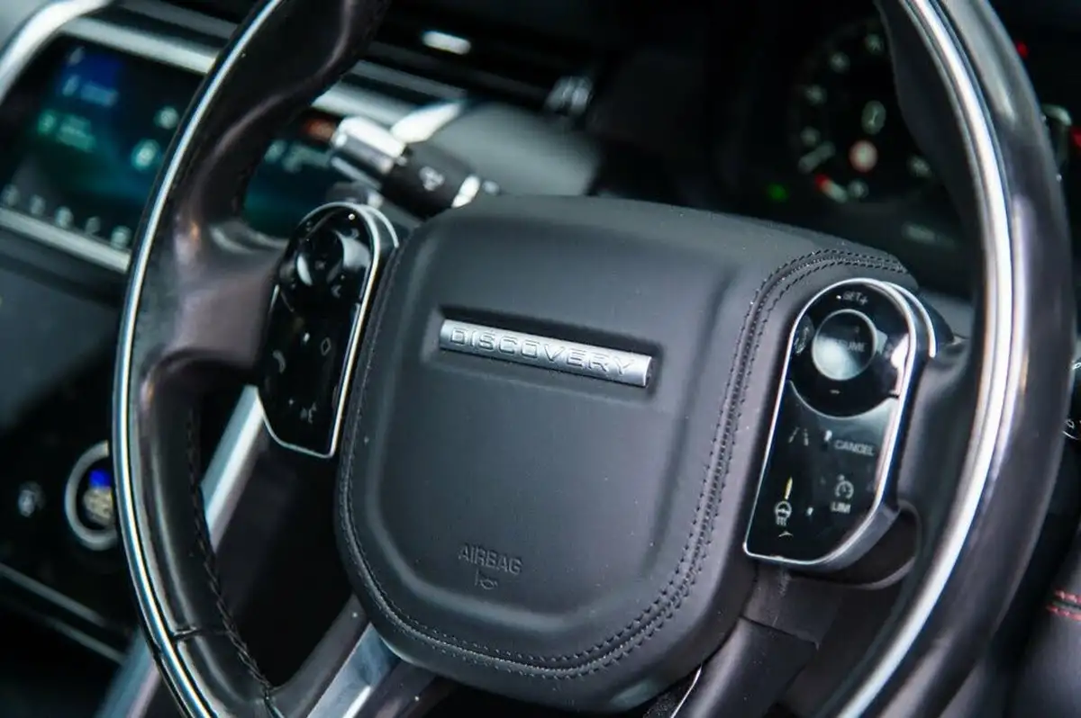 2020-land-rover-discovery-sport-20-d180-r-dynamic-hse-big-30