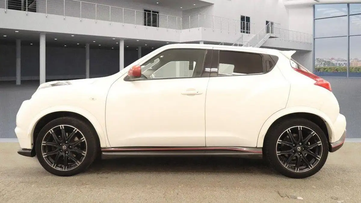2013-nissan-juke-16-nismo-dig-t-4wd-m-cvt-big-10