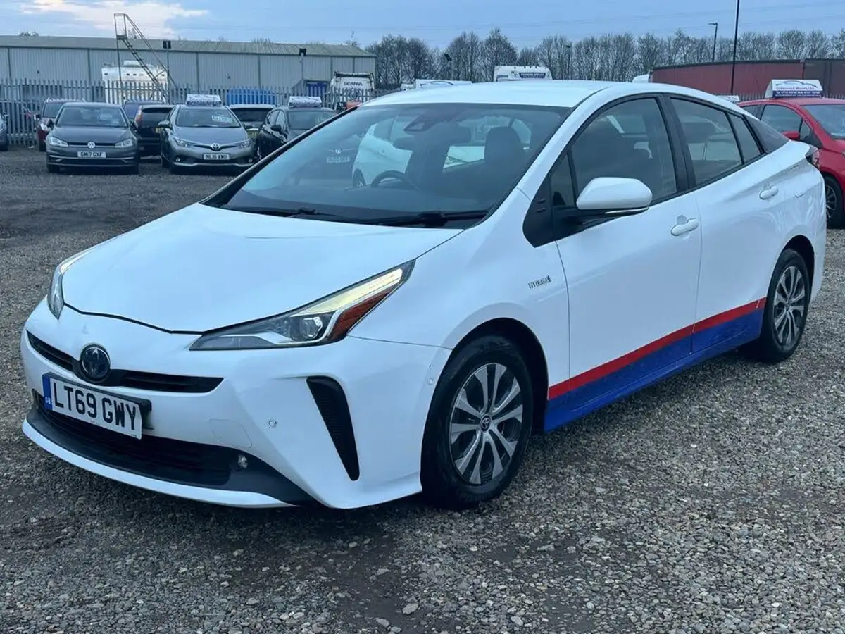 2019-toyota-prius-18-vvt-i-business-edition-plus-cvt-big-7