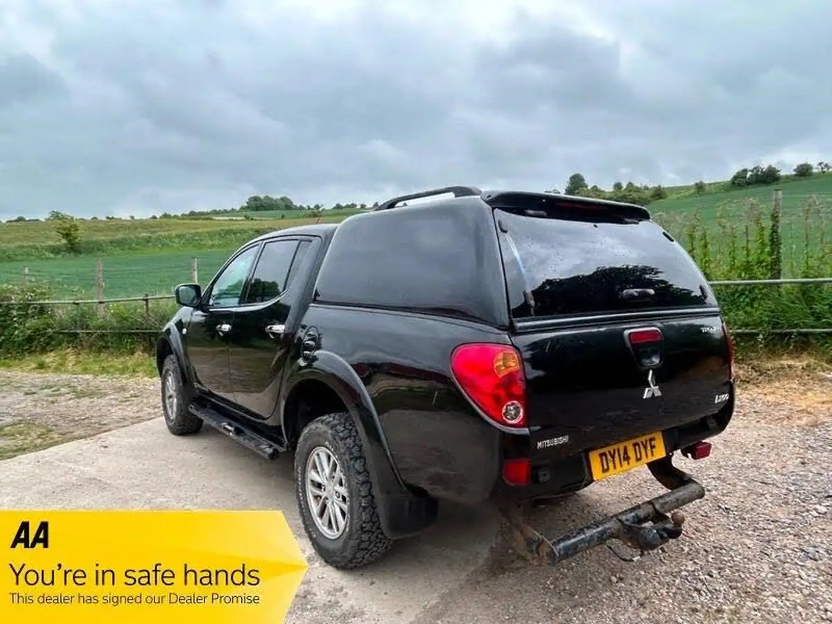 2014-mitsubishi-l200-25td-trojan-big-3