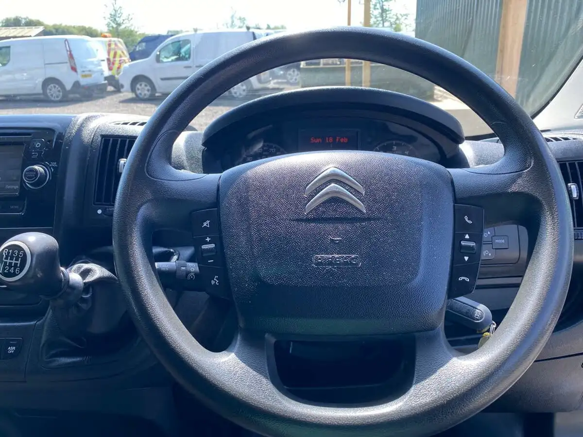 2018-citroen-relay-20bluehdi-35-l2h2-big-45
