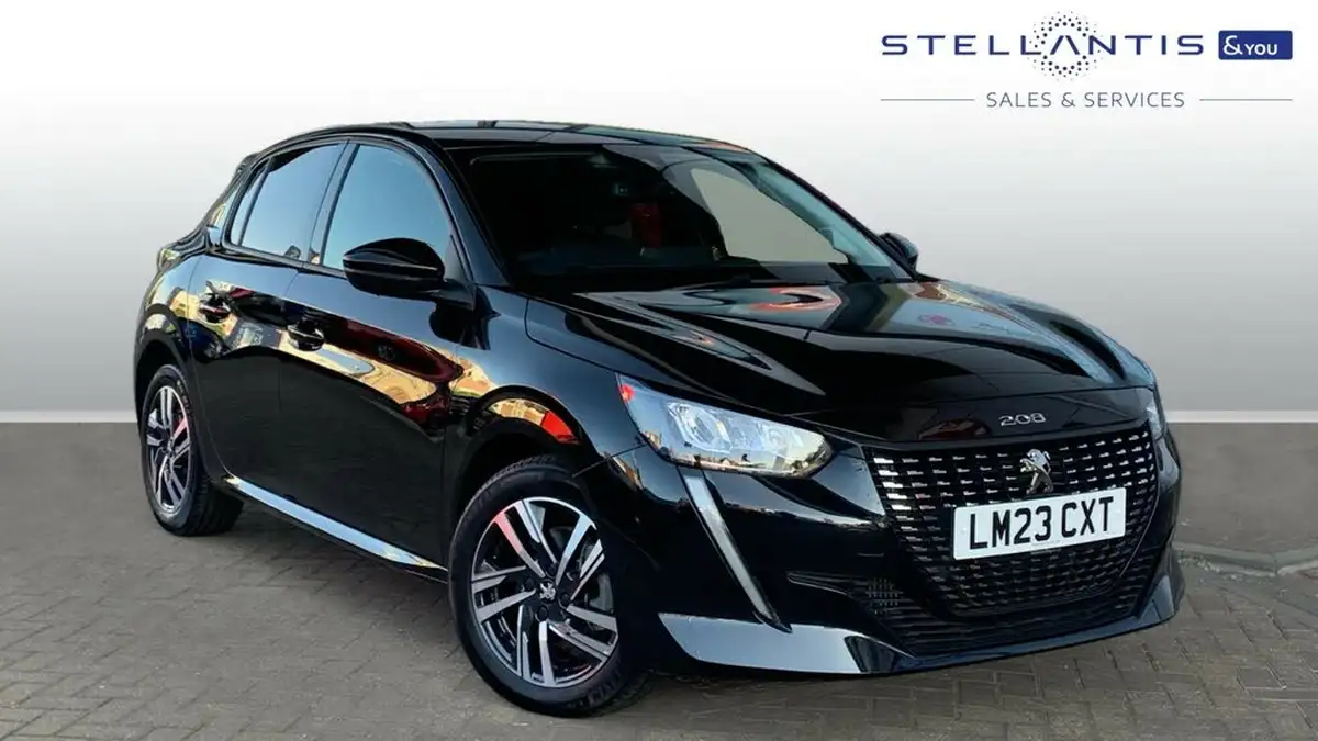 2023-peugeot-208-12-puretech-allure-premium-100ps-eat8-big-0