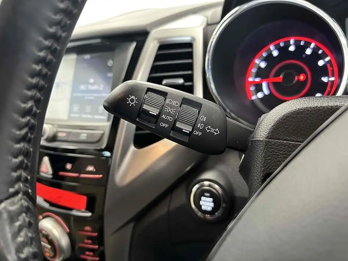 2019-kgm-ssangyong-tivoli-16-ultimate-big-29