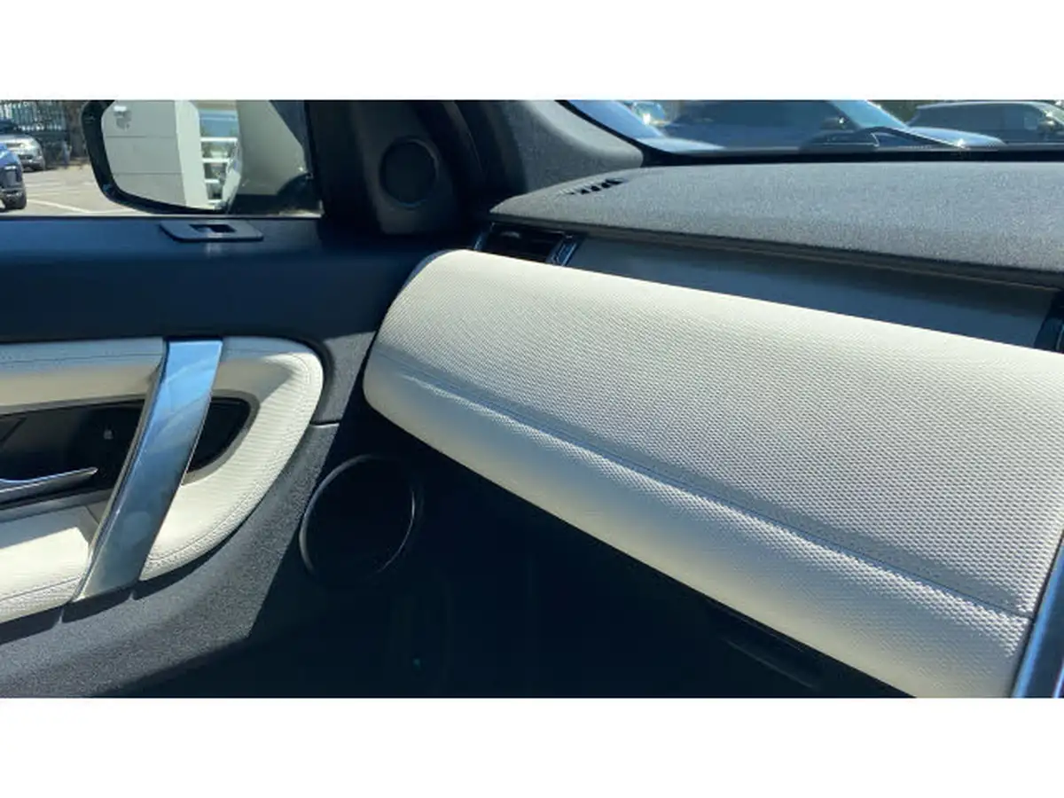 2022-land-rover-discovery-sport-big-25