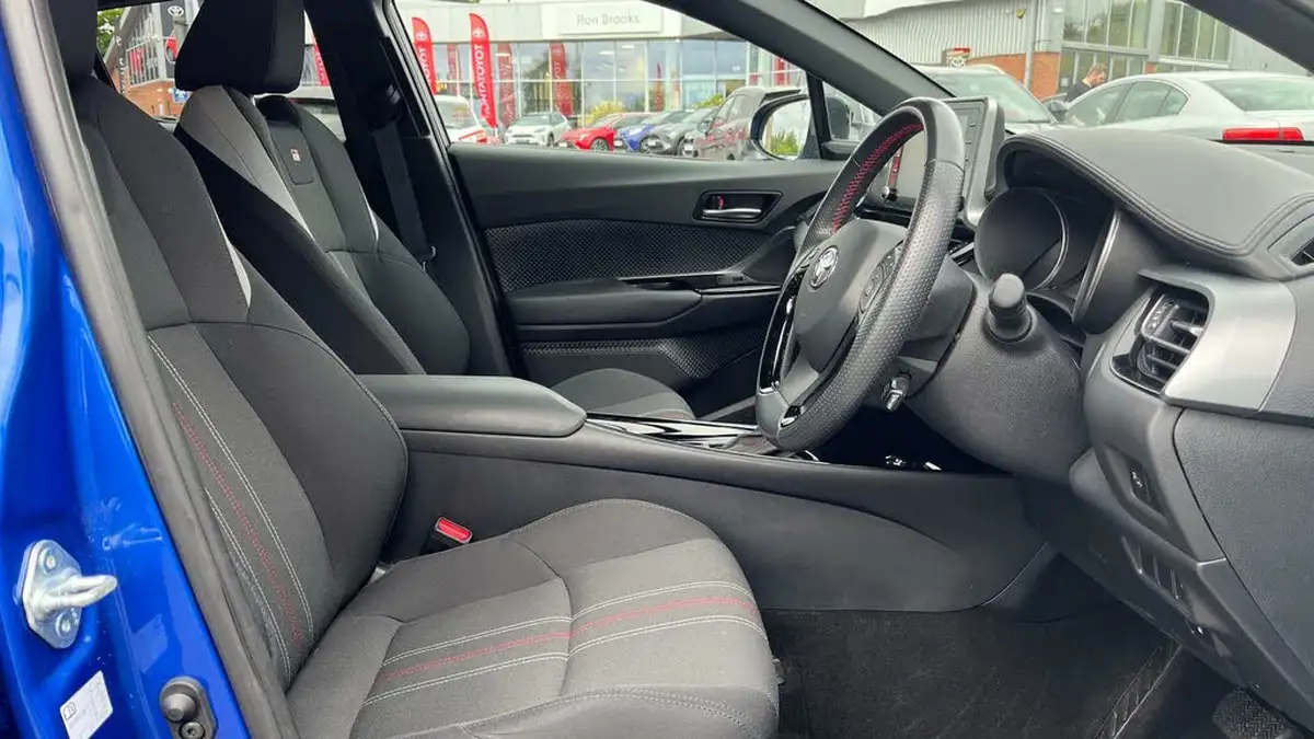2022-toyota-c-hr-18-vvt-i-gr-sport-big-10