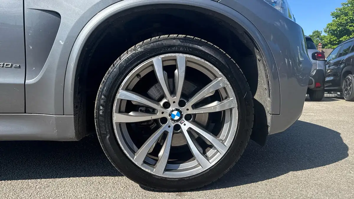 2018-bmw-x5-20-xdrive40e-m-sport-big-16