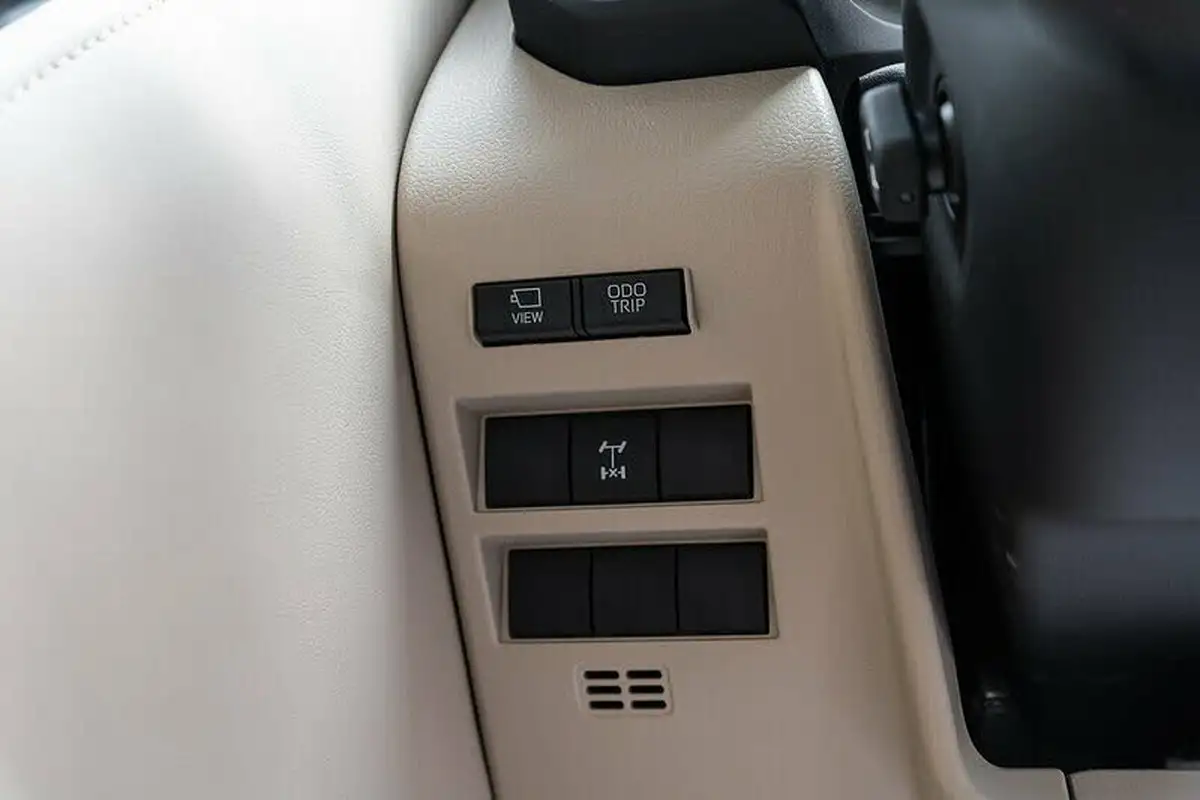 2023-toyota-land-cruiser-big-21