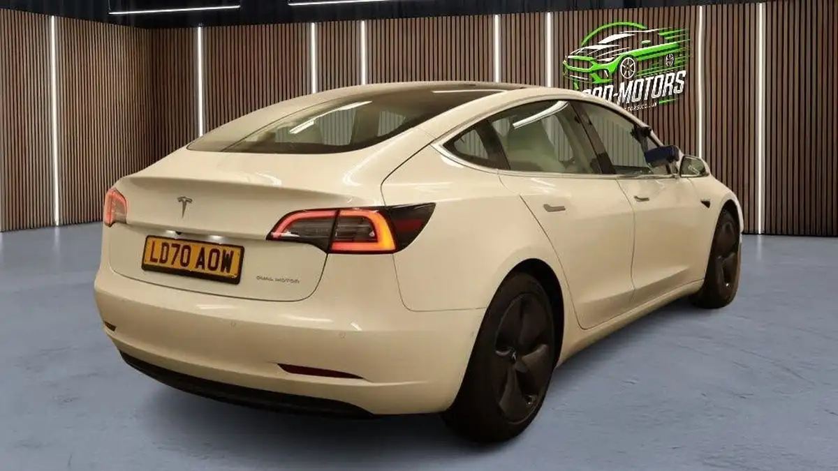 2020-tesla-model-3-e-long-range-big-6