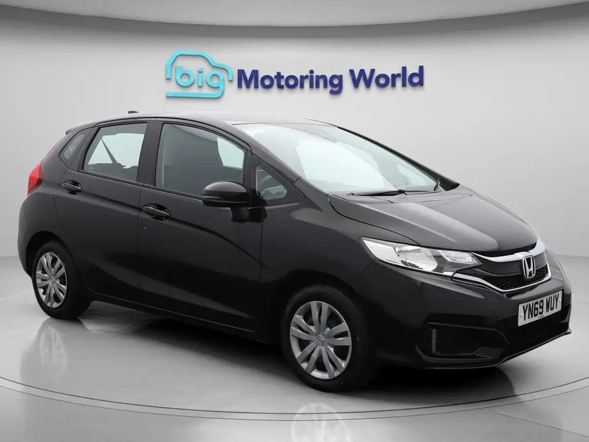 2019-honda-jazz-13-i-vtec-s-big-0