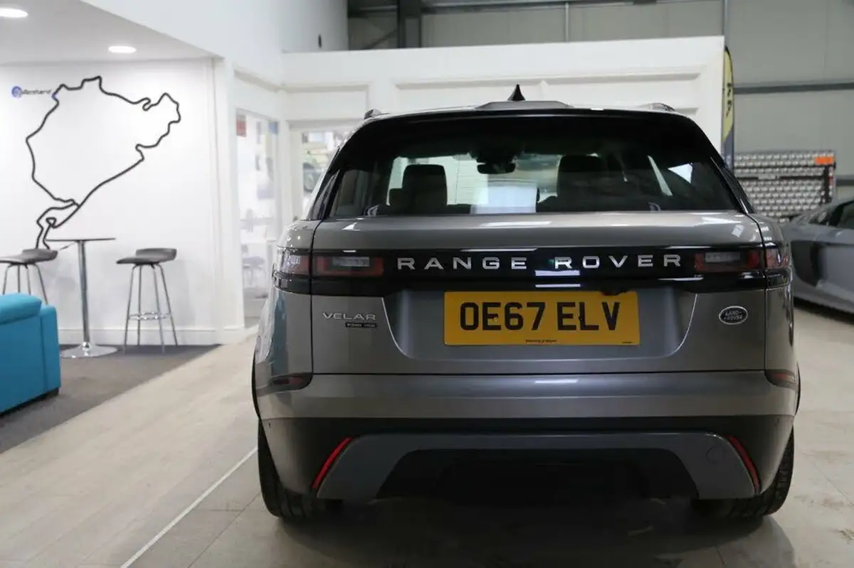 2017-land-rover-range-rover-velar-30-p380-hse-big-16