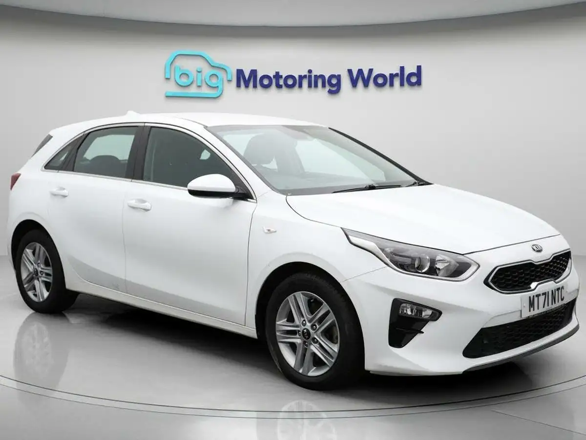 2021-kia-ceed-16crdi-2-134bhp-48v-mhev-hatchback-big-0