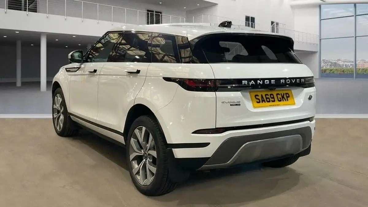 2019-land-rover-range-rover-evoque-20-d180-hse-big-3