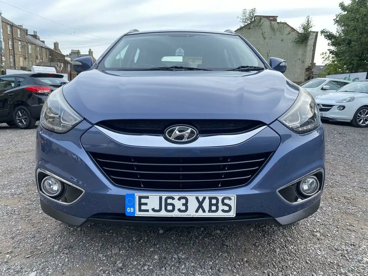2013-hyundai-ix35-17td-se-nav-big-2