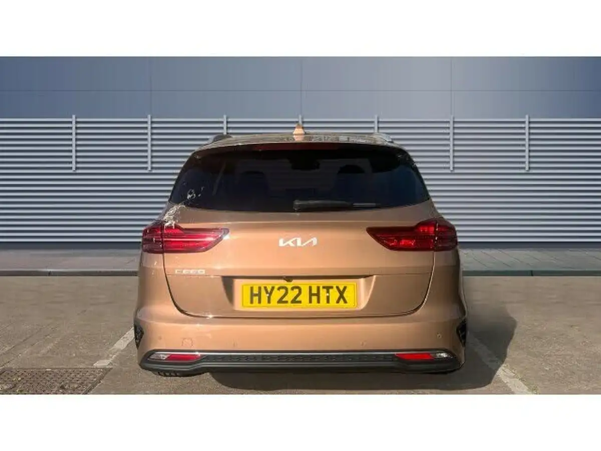 2022-kia-ceed-15-t-gdi-3-sportswagon-big-5