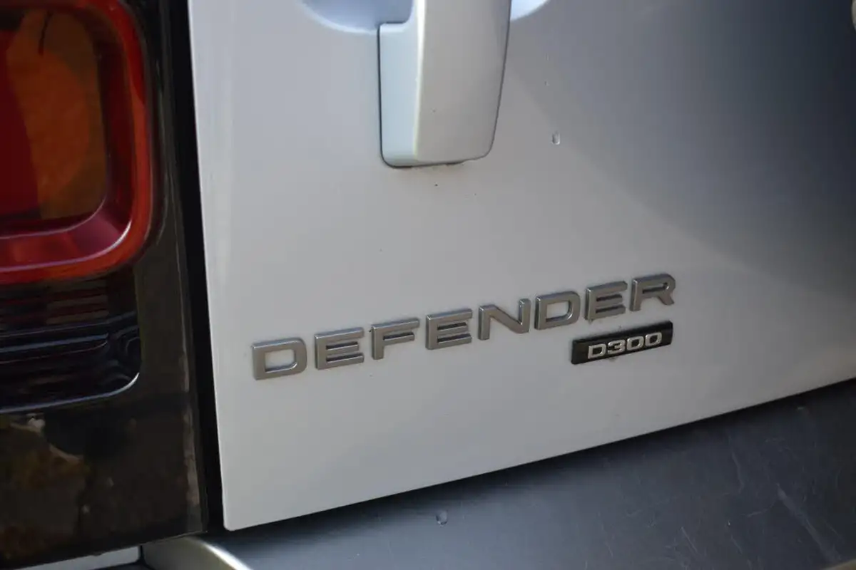 2021-land-rover-110-defender-30-d300-x-dynamic-se-big-53