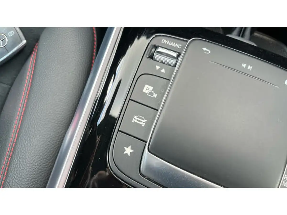 2023-mercedes-benz-glb-class-13-glb200-amg-line-executive-big-21