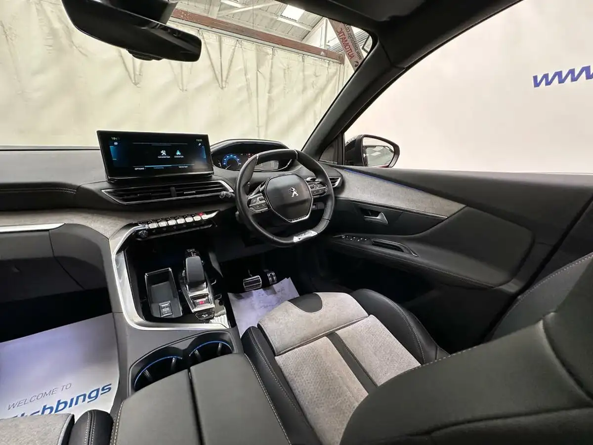 2021-peugeot-3008-suv-16-puretech-gt-300bhp-4wd-hybrid4-e-eat8-big-25