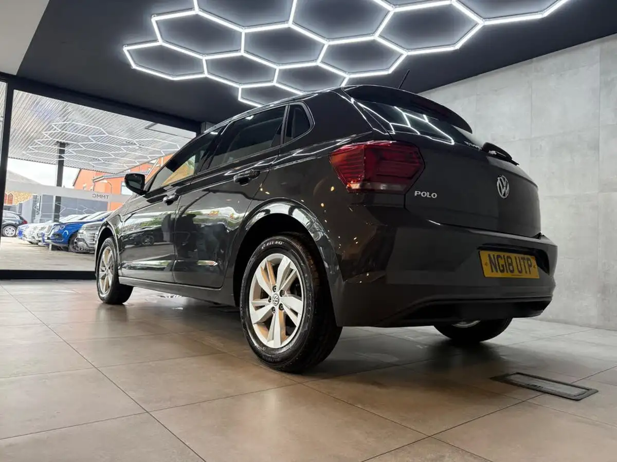 2018-volkswagen-polo-10-se-65ps-big-7