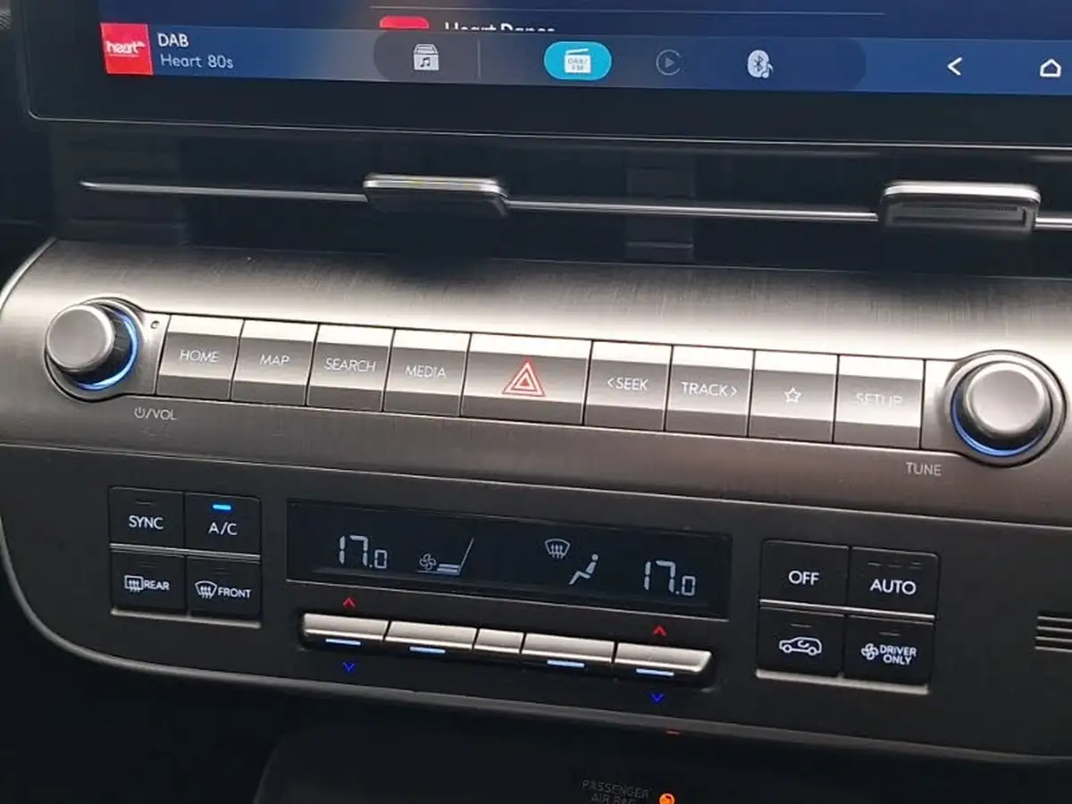 2024-hyundai-kona-e-advance-218ps-65kwh-big-11