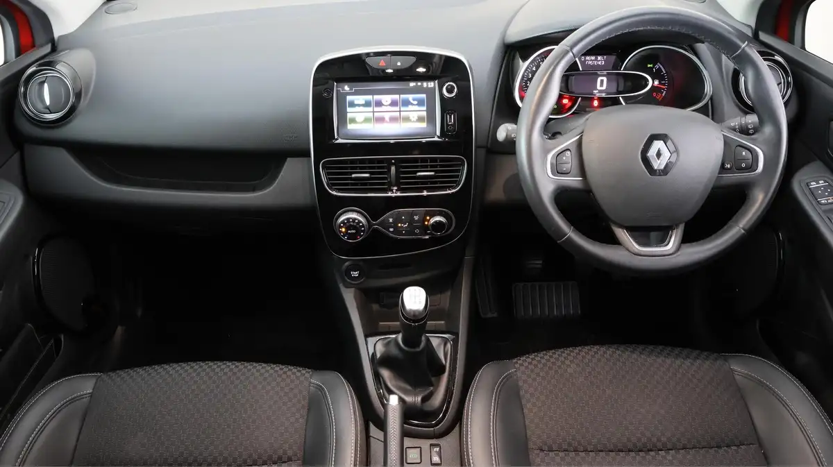 2019-renault-clio-09-tce-gt-line-big-12