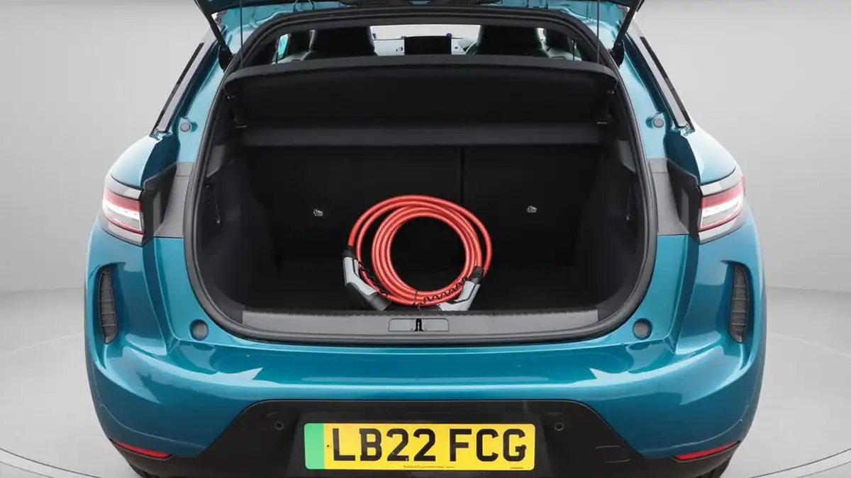 2022-ds-ds-3-crossback-e-tense-bastille-big-17