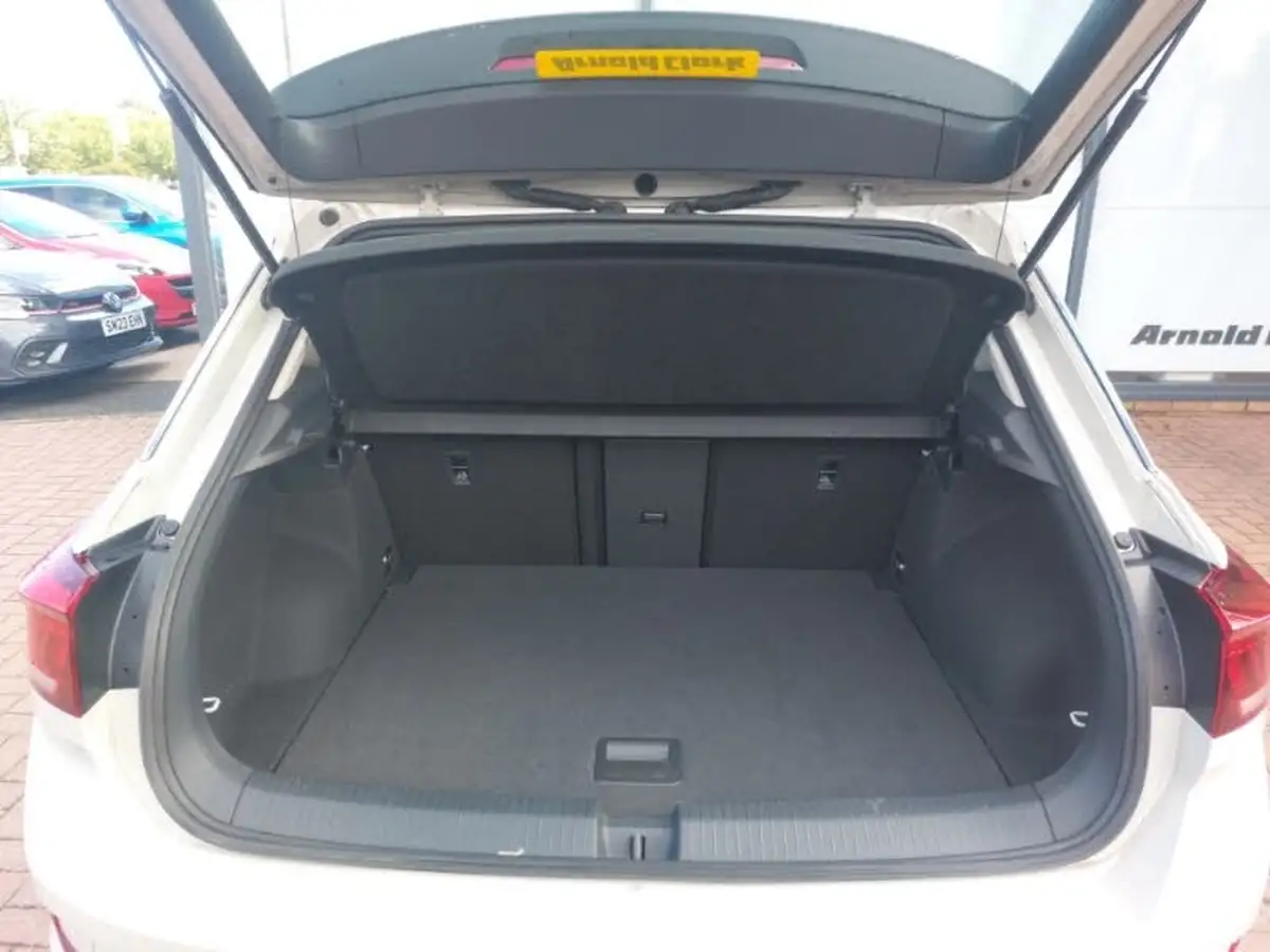 2023-volkswagen-t-roc-10-tsi-life-big-7