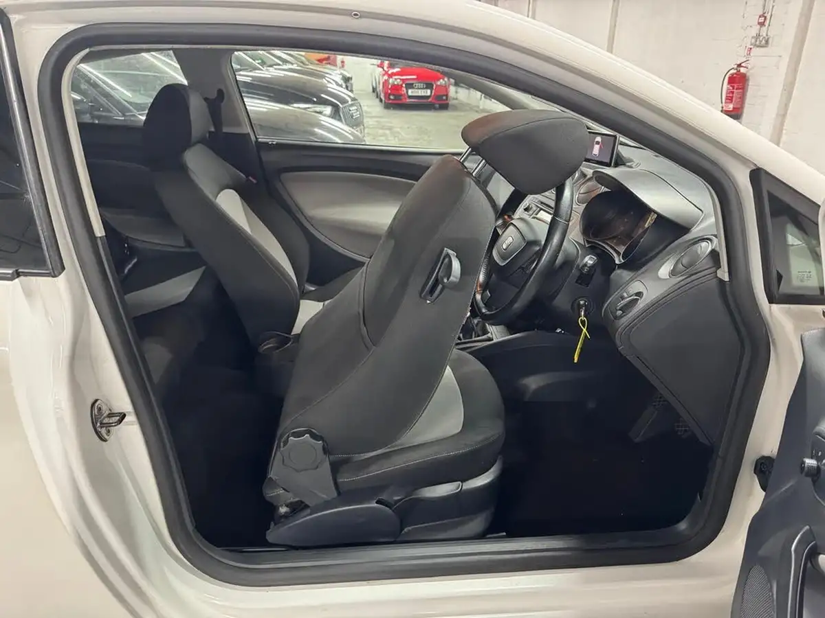 2013-seat-ibiza-14-toca-16v-84ps-sportcoupe-3d-big-29