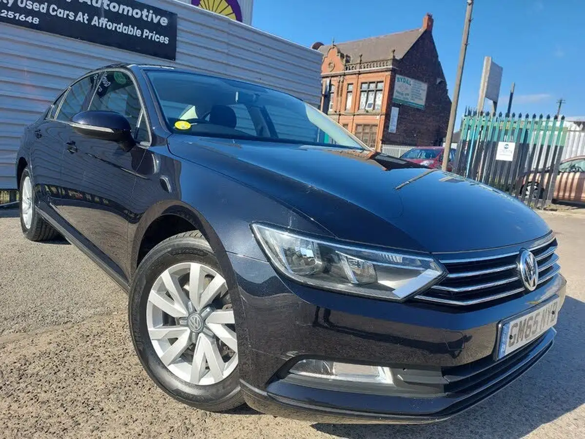 2015-volkswagen-passat-16tdi-bmtss-saloon-4d-big-8