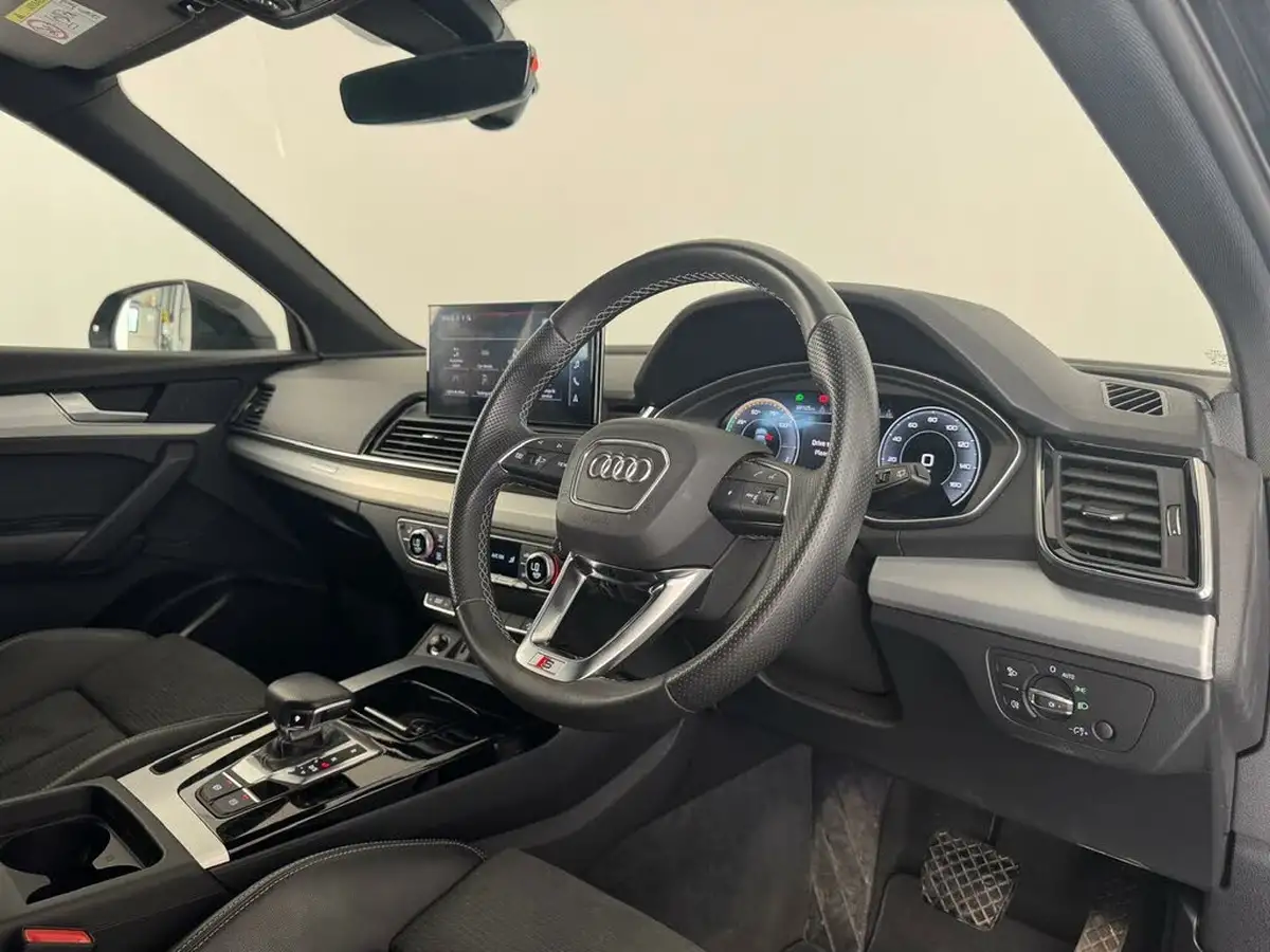 2022-audi-q5-20-50-tfsi-e-s-line-station-wagon-big-9