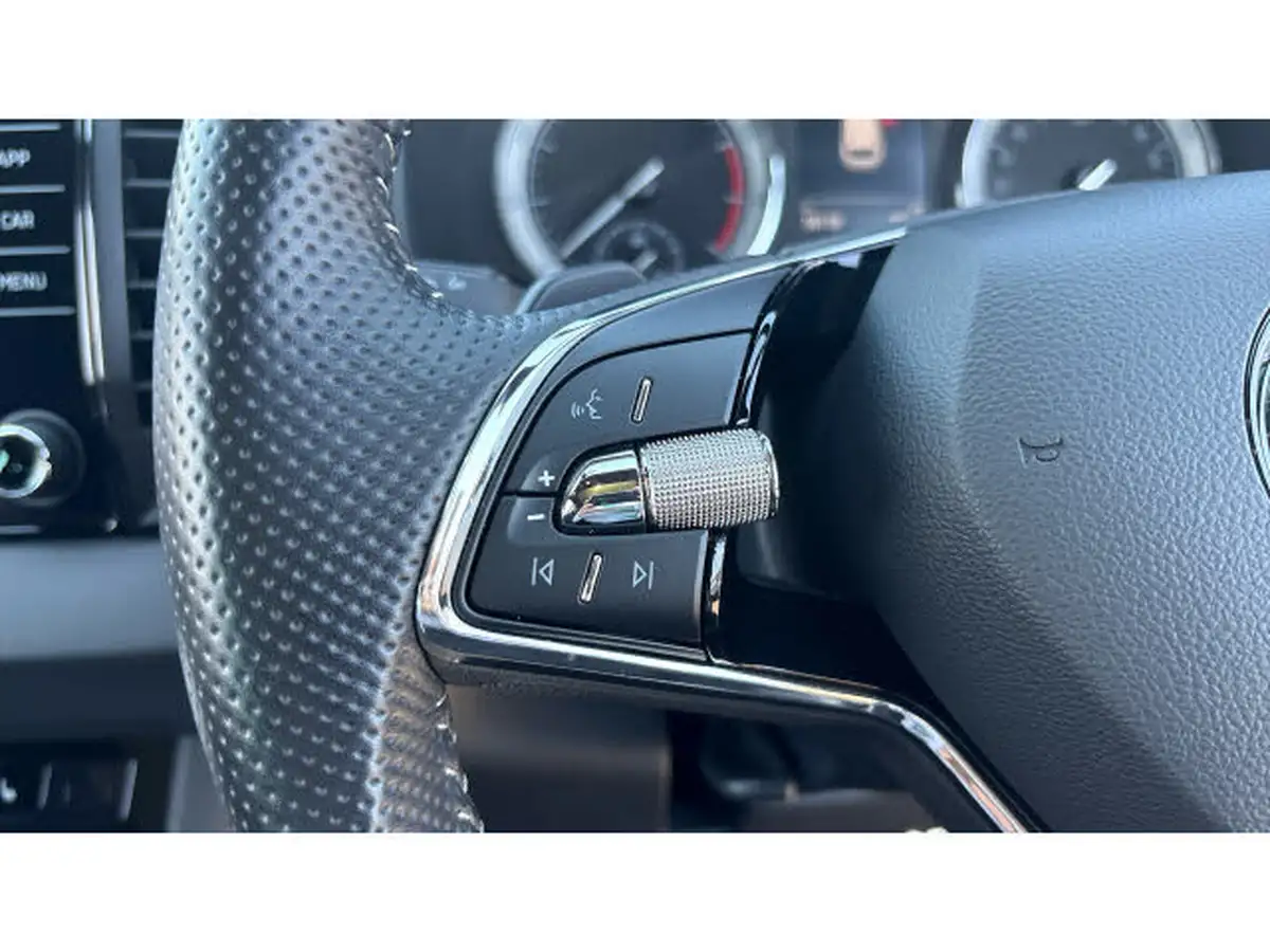2022-skoda-karoq-15-tsi-sportline-dsg-big-16