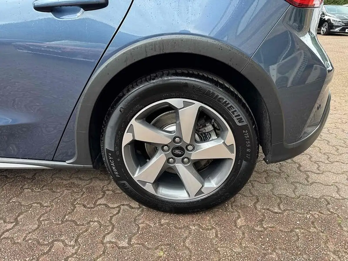 2020-ford-focus-15-active-hatchback-auto-big-37