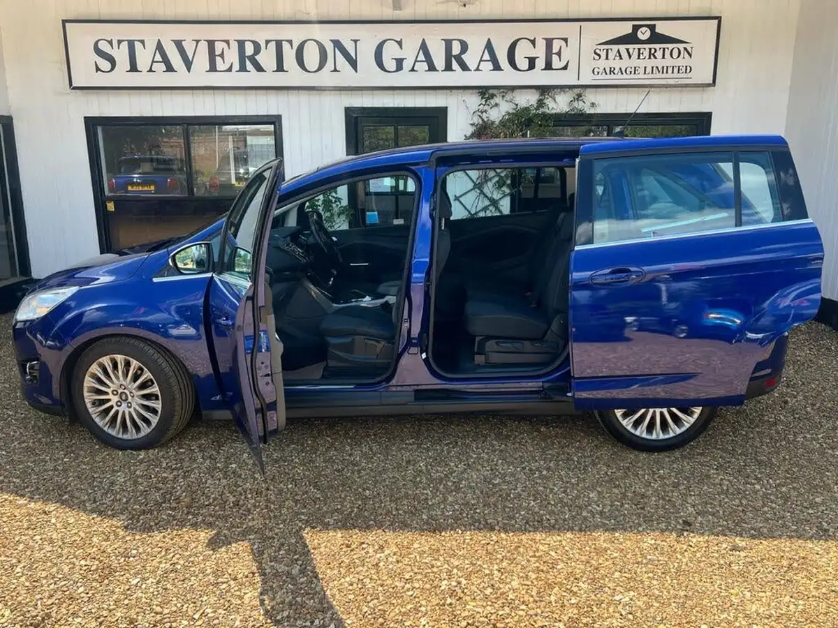 2015-ford-grand-c-max-big-15