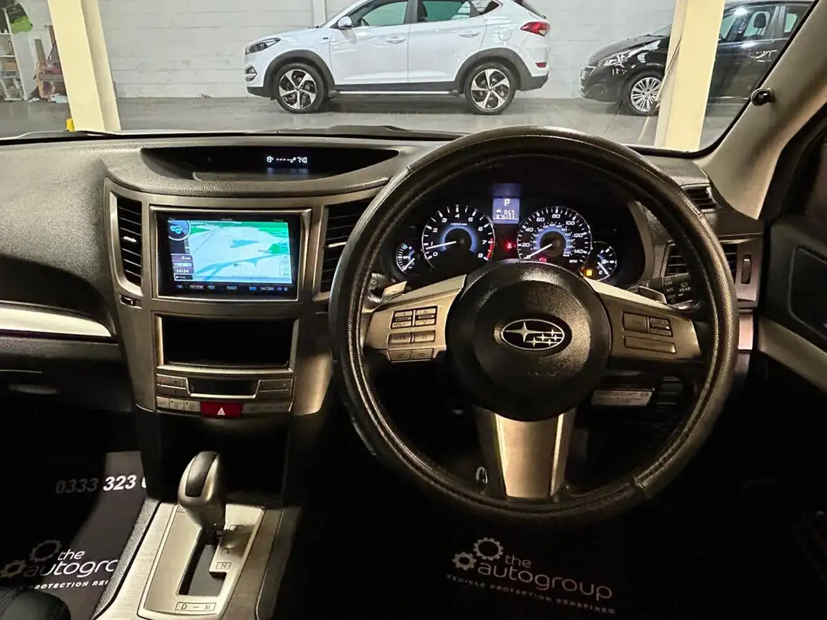2011-subaru-legacy-20-es-lineartronic-big-26