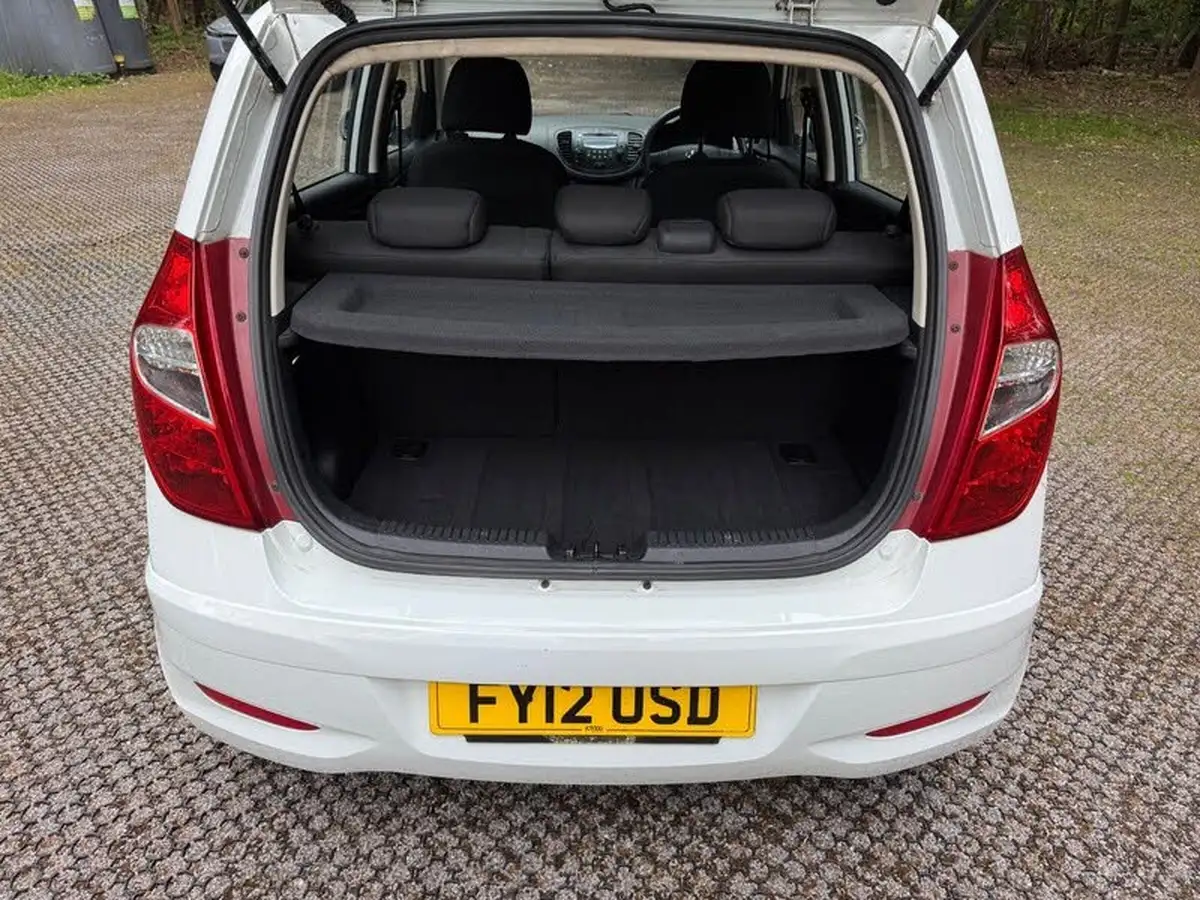 2012-hyundai-i10-12-active-big-39