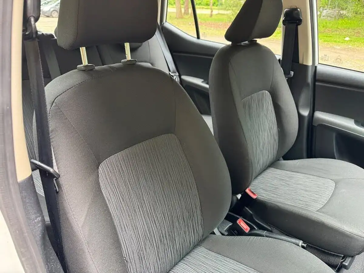 2012-hyundai-i10-12-active-big-15
